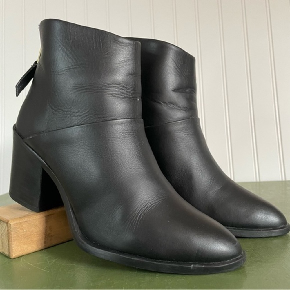 Nisolo DARI COMMUTER Chunky Waterproof Ankle Boots in Black Leather *Mexico*